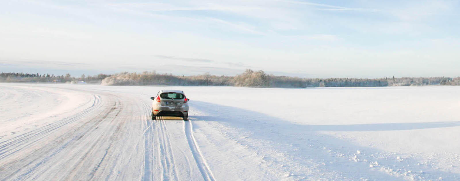 Auto und Reise | Winterreifen wechsel | Titelbild