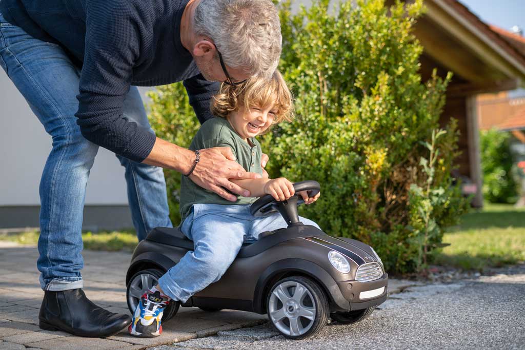Autoversicherung Familie mit Kind